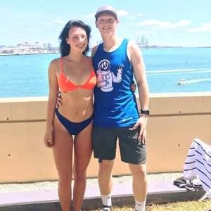 Meet your Posher, Avery